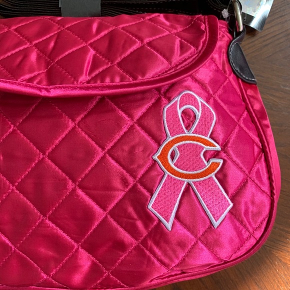 NFL Chicago Bears Quilted Saddlebag Breast Cancer - Picture 2 of 7